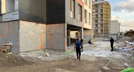 Arnavutköy’de kayıp olarak aranan işçi, inşaatın asansör boşluğunda ölü bulundu!