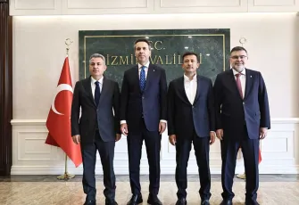 Bakan Bayraktar İzmir’de ziyaretlerde bulundu
