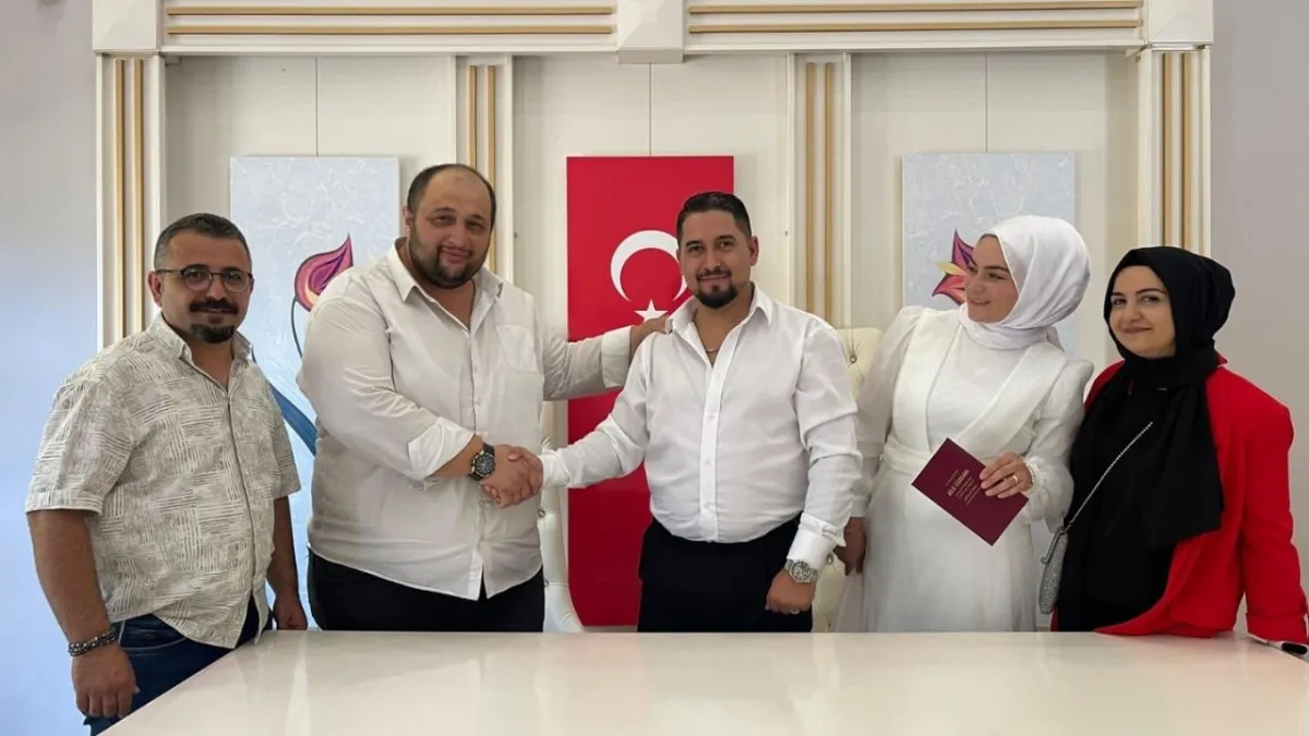 Bursa’da sürpriz nikah yolculuğu: Otobüs şoförü son anda şahit oldu haberinin görseli