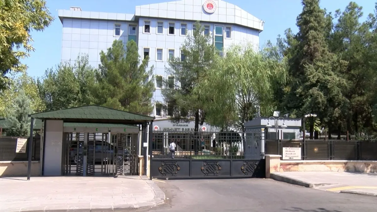 Diyarbakır’da firariyi yakalama operasyonu kanlı saldırıyla sonuçlandı haberinin görseli