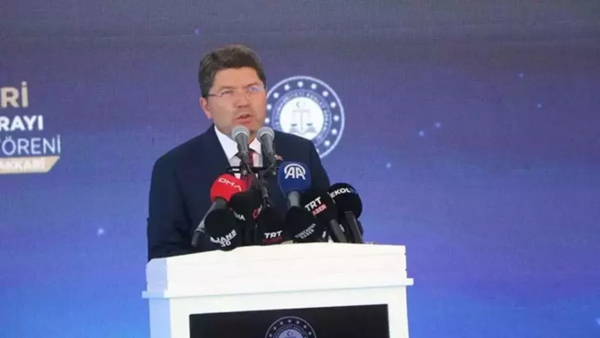 Hakkari’de adalet sarayı temeli atıldı: Bakan Tunç’tan ‘Bin yıllık kardeşliğe vurulan hançer’ mesajı haberinin görseli