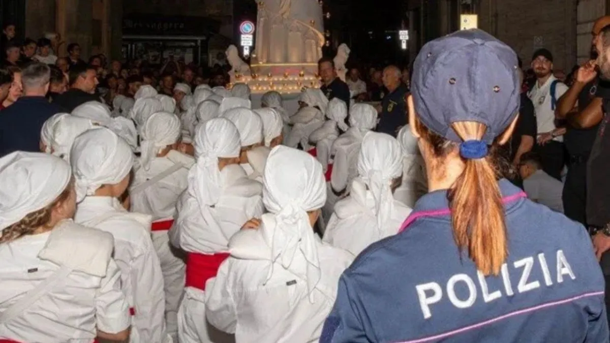 İtalya’da Santa Rosa festivali öncesi şok! Silahlı 2 şüpheli tutuklandı haberinin görseli