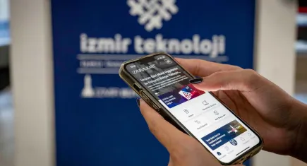 İzmir’de öğrenciler 'Dijital Kart' ile toplu ulaşımdan yararlanabilecek 