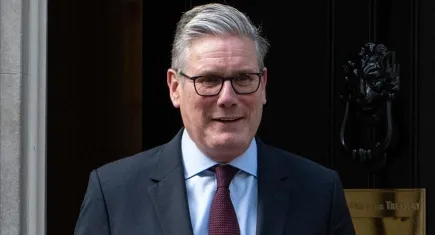 Starmer kabinesinde şok değişiklik: Başbakan yardımcısı Rayner’in istifası sonrası kimler göreve geldi?