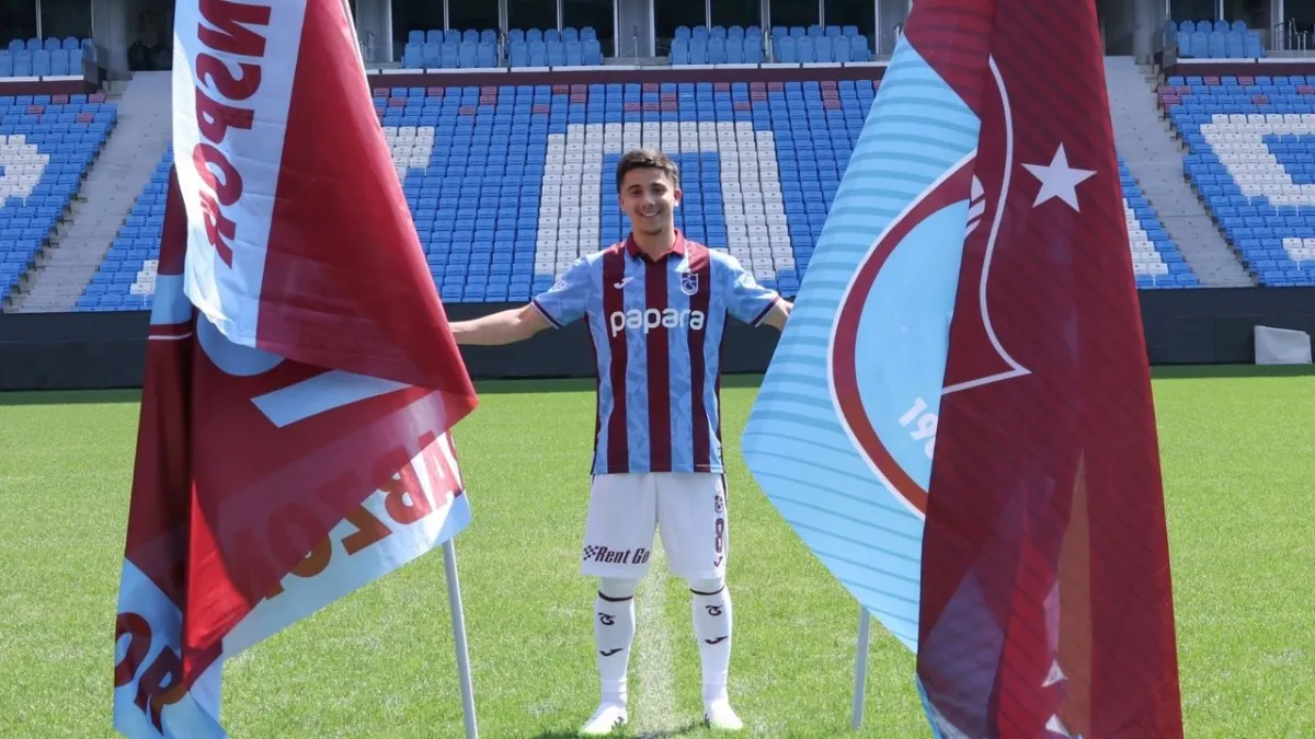 Trabzonspor’un yeni sürprizi: Benjamin Bouchouari resmen bordo-mavili! haberinin görseli