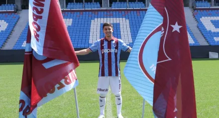Trabzonspor’un yeni sürprizi: Benjamin Bouchouari resmen bordo-mavili!