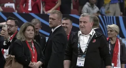 Bakan Osman Aşkın Bak’tan millilere övgü: “Türkiye dünya sporunda zirveye yürüyor”