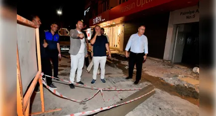 Bornova’da yollar okullar için hazırlanıyor