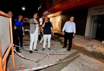 Bornova’da yollar okullar için hazırlanıyor
