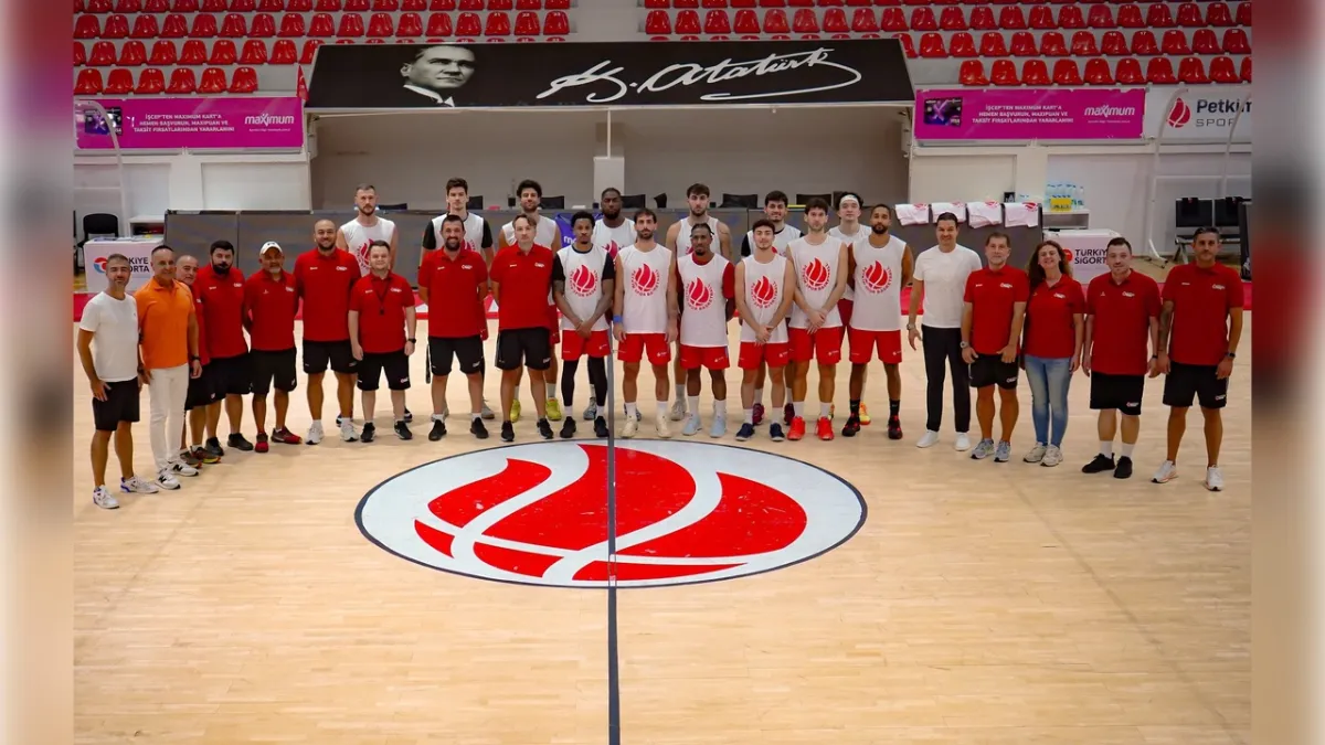 Petkimspor, hazırlık maçında Mersinspor’u yendi haberinin görseli