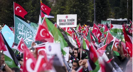Türkiye’nin dört bir yanında Küresel Sumud Filosu’na destek yürüyüşleri düzenlendi