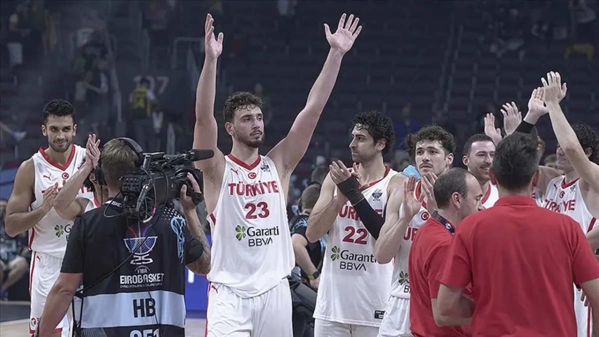 12 Dev Adam, EuroBasket 2025 çeyrek finalinde Polonya ile karşılaşacak: Türkiye basketbol çeyrek final maçı ne zaman? haberinin görseli