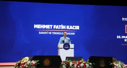 Bakan Kacır: 2026’da Ay'a uzay aracı göndereceğiz