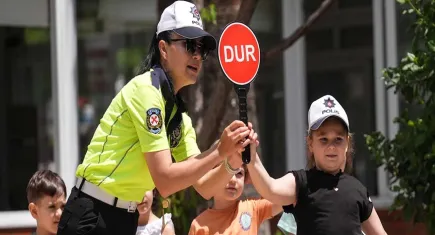 Bakan Yerlikaya:  Okul servis araçları, şoförler ve rehber personellerine yönelik denetim faaliyetleri artırılacak