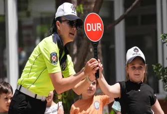 Bakan Yerlikaya:  Okul servis araçları, şoförler ve rehber personellerine yönelik denetim faaliyetleri artırılacak