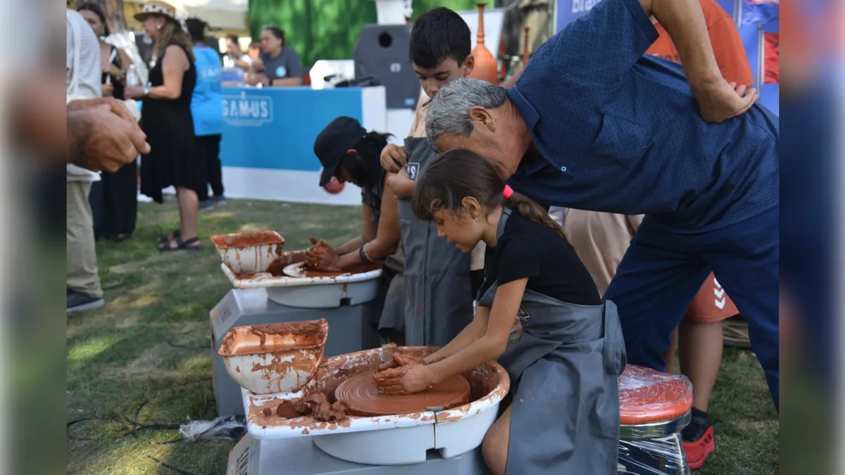 Çömleğin ustaları Menemen’de buluştu  haberinin görseli