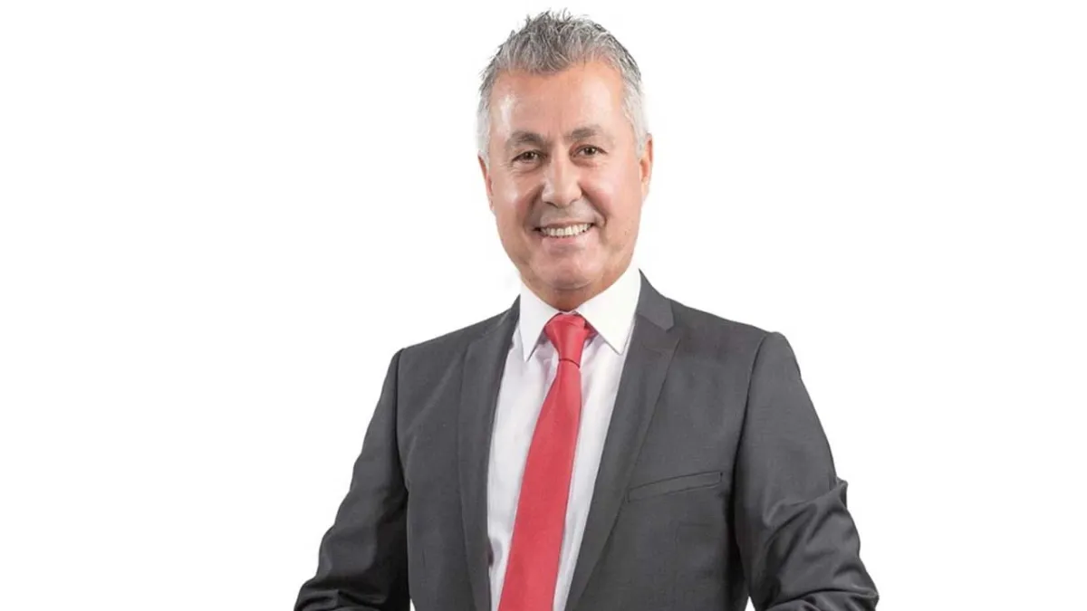 Eski belediye başkanına havalimanında gözaltı! haberinin görseli