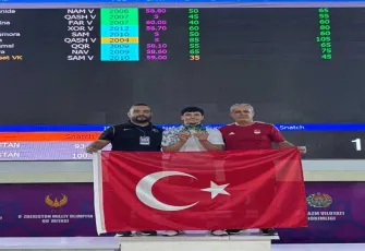 Milli halterci Adem Algül, Özbekistan’da şampiyon olarak Türkiye rekoru kırdI