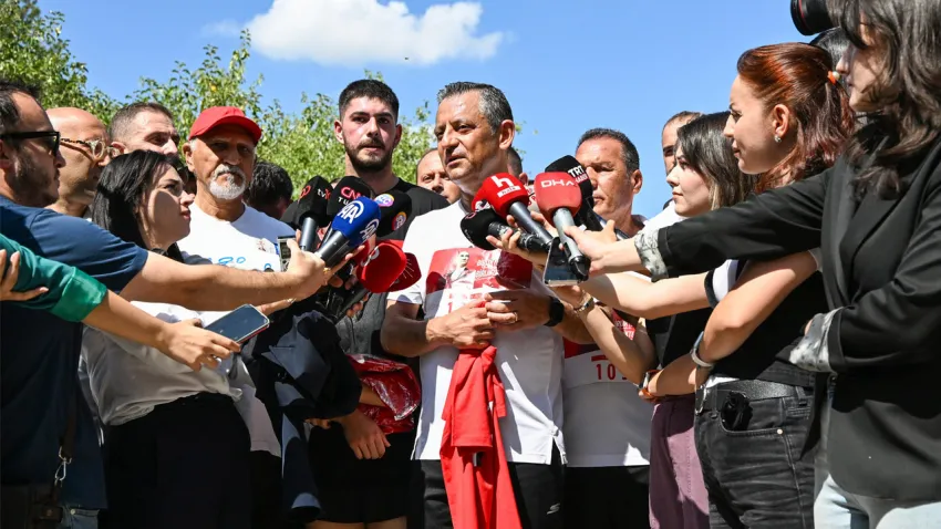 özgür özel