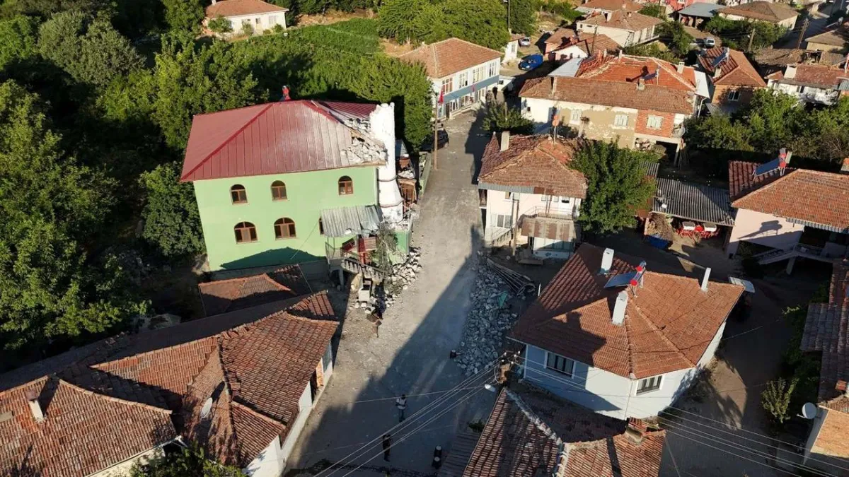 Uzmanından deprem fırtınası uyarısı! haberinin görseli