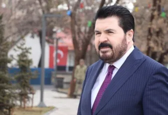 Ak Partili Sayan'dan partisine ağır eleştiri: " Yanlış yapıyoruz.."