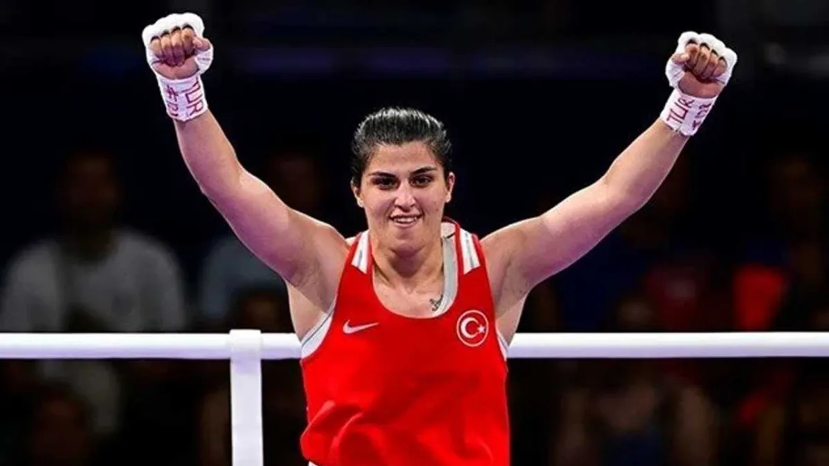 Busenaz Sürmeneli, Dünya Boks Şampiyonası’nda çeyrek finale çıktı haberinin görseli