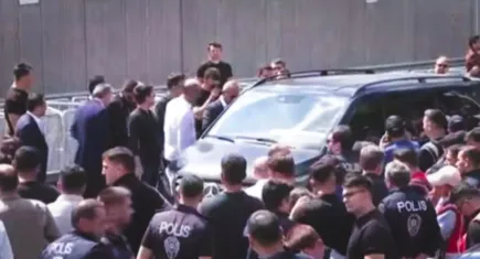 CHP İstanbul’da kayyum krizi! Gürsel Tekin resmen CHP İstanbul İl Başkanlığına geldi!