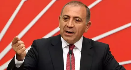 CHP İstanbul İl Başkanlığı’nda kriz! Gürsel Tekin’in binaya girişi ertelendi