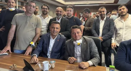 Gürsel Tekin'in girmek istediği odadan Özgür Çelik fotoğraf yolladı!