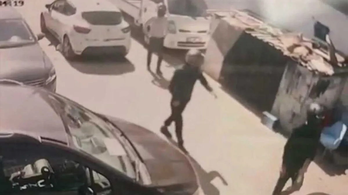 İzmir’de kasklı soygun: 1,2 milyon lira ve bilgisayar çalındı haberinin görseli