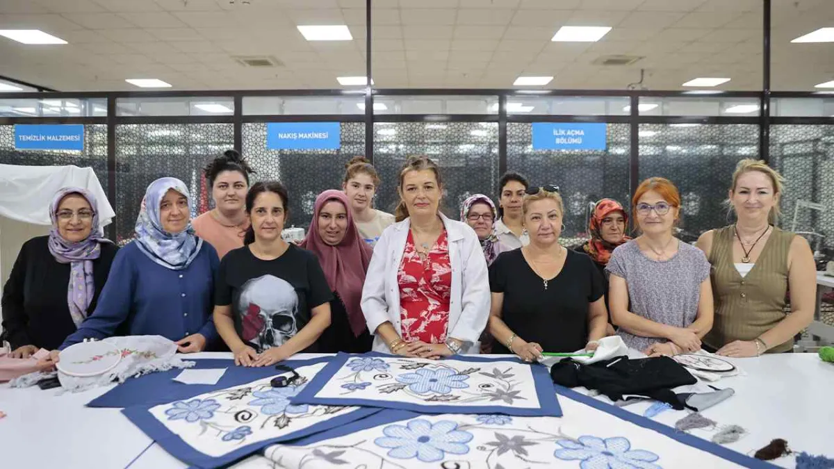 Konak’ta kadınlar hem üretiyor hem aile bütçelerine katkı sağlıyor haberinin görseli