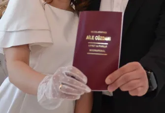 Yeni evlenecek gençlere müjde:  Verilen destek miktarı artırıldı