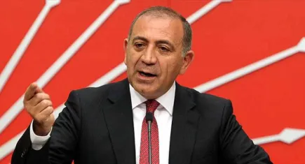 CHP binasında kayyum krizi: Gürsel Tekin 30 kişilik giriş listesi hazırladı