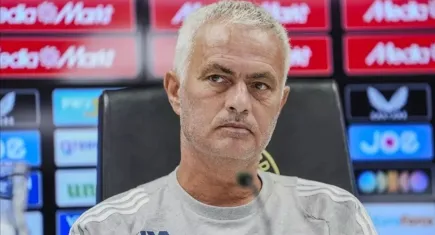Fenerbahçe'den ayrılan Jose Mourinho'nun yeni adresi belli oldu.. Premier Lig'e geri dönüyor!