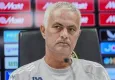 Fenerbahçe'den ayrılan Jose Mourinho'nun yeni adresi belli oldu.. Premier Lig'e geri dönüyor!