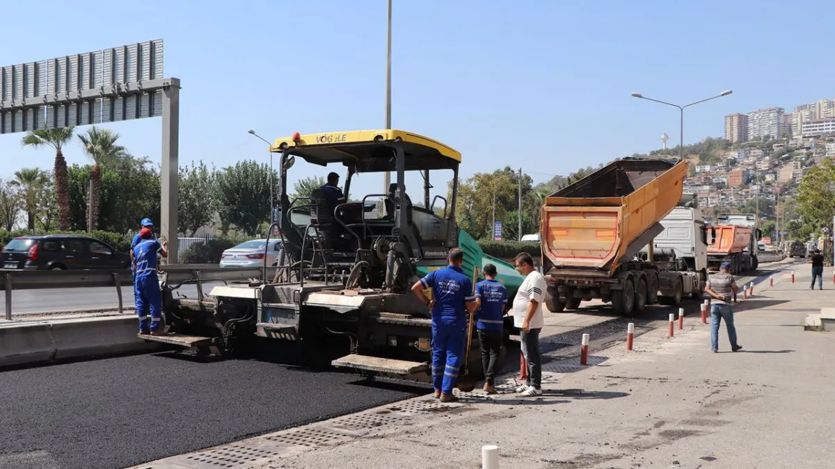 İzmir&#039;de asfalt seferberliği haberinin görseli