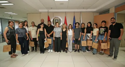 Karşıyaka’da mezun gençler Başkan Ünsal ile buluştu