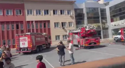 Okulda yangın paniği: Öğrenciler tahliye edildi
