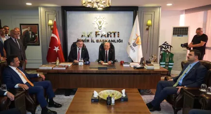 Bakan Şimşek İzmir'de ziyaretlerde bulundu