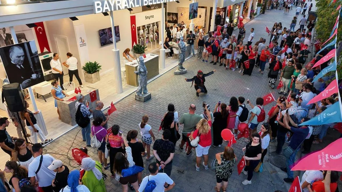 Bayraklı Belediyesi’nden İzmir Fuarı’na sanat dolu final haberinin görseli