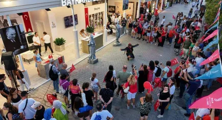 Bayraklı Belediyesi’nden İzmir Fuarı’na sanat dolu final