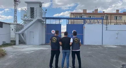 İki kardeşi öldüren baba ve oğlu tutuklandı