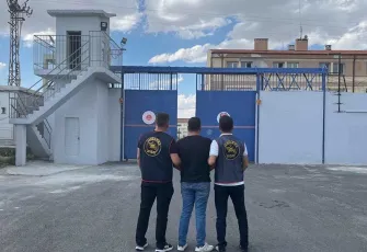 İki kardeşi öldüren baba ve oğlu tutuklandı