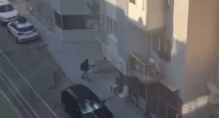 İzmir’de polis merkezine saldırıda gözaltına alınan 27 şüpheliden 16’sı serbest bırakıldı