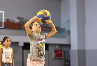 Konak Belediyesi Spor Okulları’nda kış dönemi kayıtları başladı