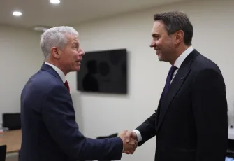 Milano’da enerji zirvesi: Bayraktar ve Wright’tan Türkiye-ABD’ye kritik çağrı