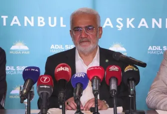 Zekeriya Yapıcıoğlu İstanbul’da uyardı: 43 yıllık darbe anayasası değişir mi?