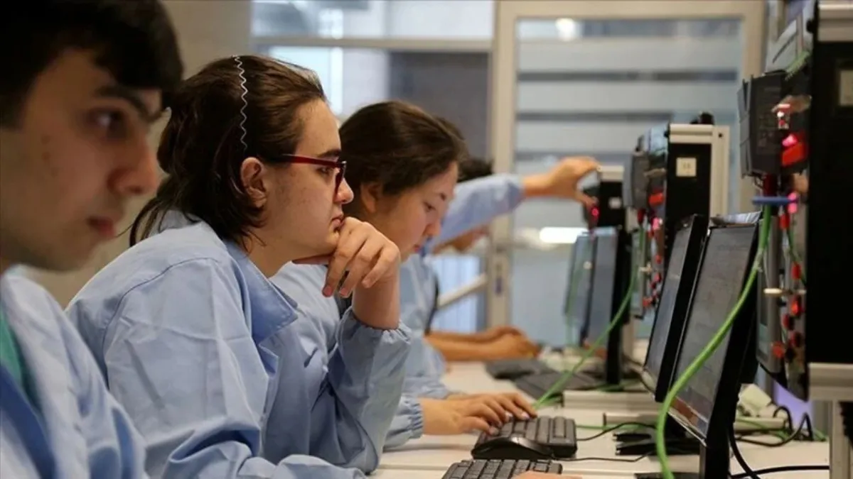 9.sınıf meslek lisesi tercih sonuçları e-Okul VBS’de Bugün Açıklanıyor: Sürpriz yerleştirmelere hazır olun haberinin görseli