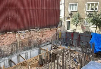 Beyoğlu’da felaket anı: Arkadaşlarının hamlesi işçiyi hayata döndürdü