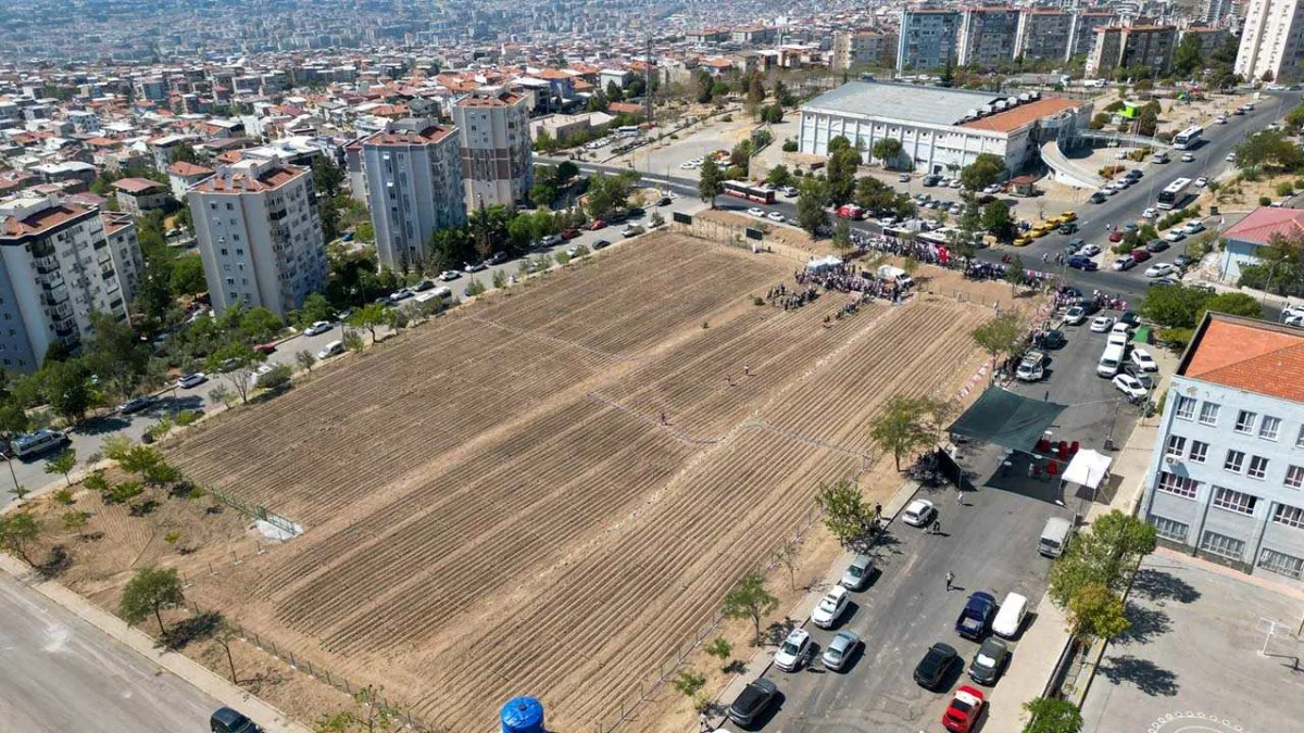 Bornova’da yeni Kent Bostanları açıldı haberinin görseli